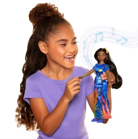 Disney Encanto Singing Isabela Fashion Doll Sings What Else Can I Do NIB - Picture 2 of 5